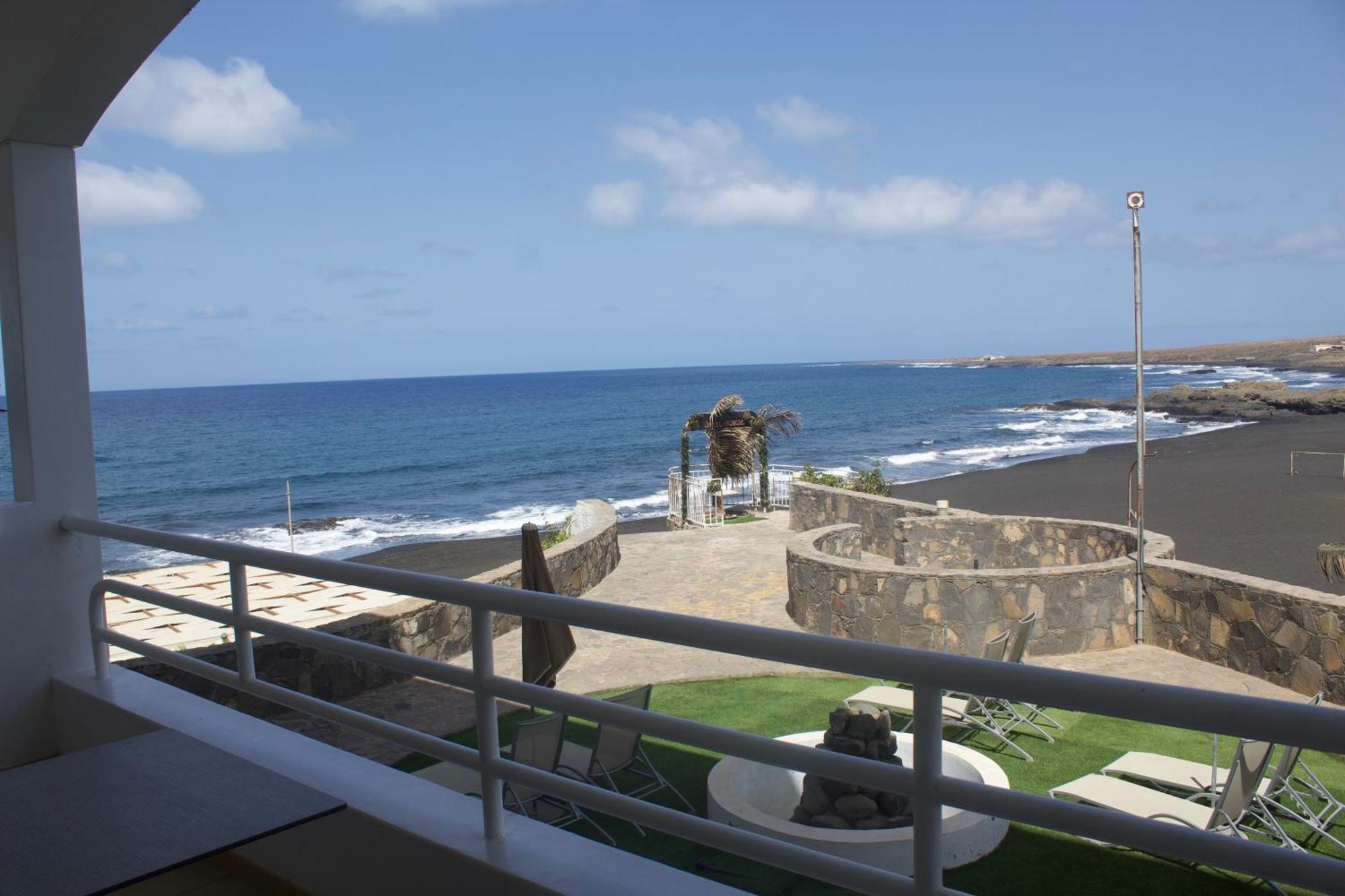 Falucho Paradise Beach Hotel Pedra Badejo  Exterior photo